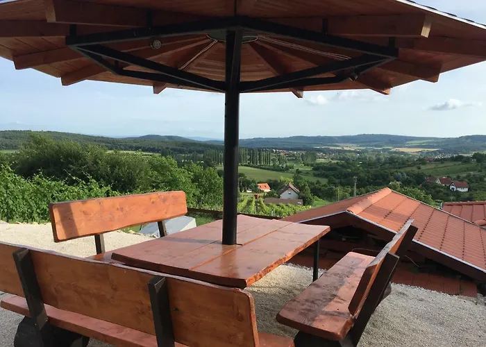 Kikapcsol-lak * Pécsely